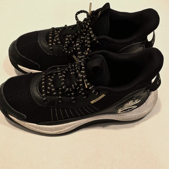 Under Armour Curry 3Z7 Men’s Basketball Sneaker - Picture 1 of 6